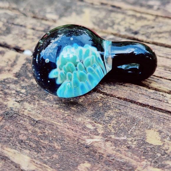 Unusual vintage hand blown art glass pendant - Picture 10 of 12